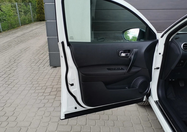 Nissan Qashqai cena 37800 przebieg: 162000, rok produkcji 2011 z Augustów małe 92